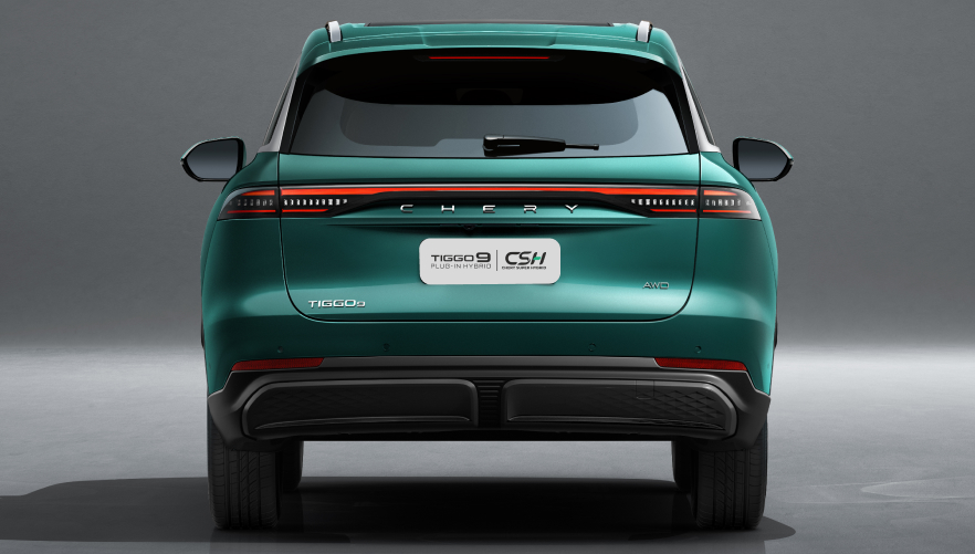 Стоп-сигналы по всей ширине автомобиля 