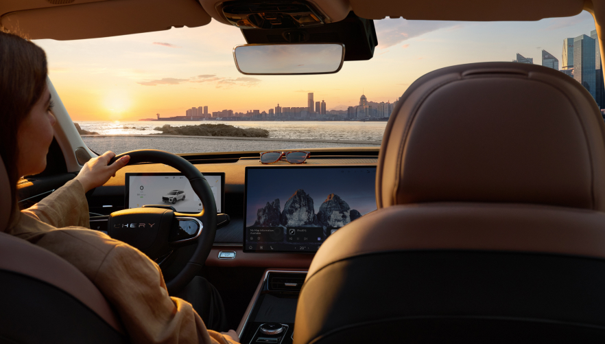 Проводной и беспроводной Apple CarPlay и Android Auto